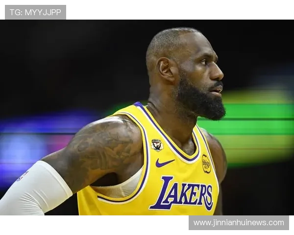 湖人队签约新援加强阵容 詹姆斯和浓眉迎来强力搭档